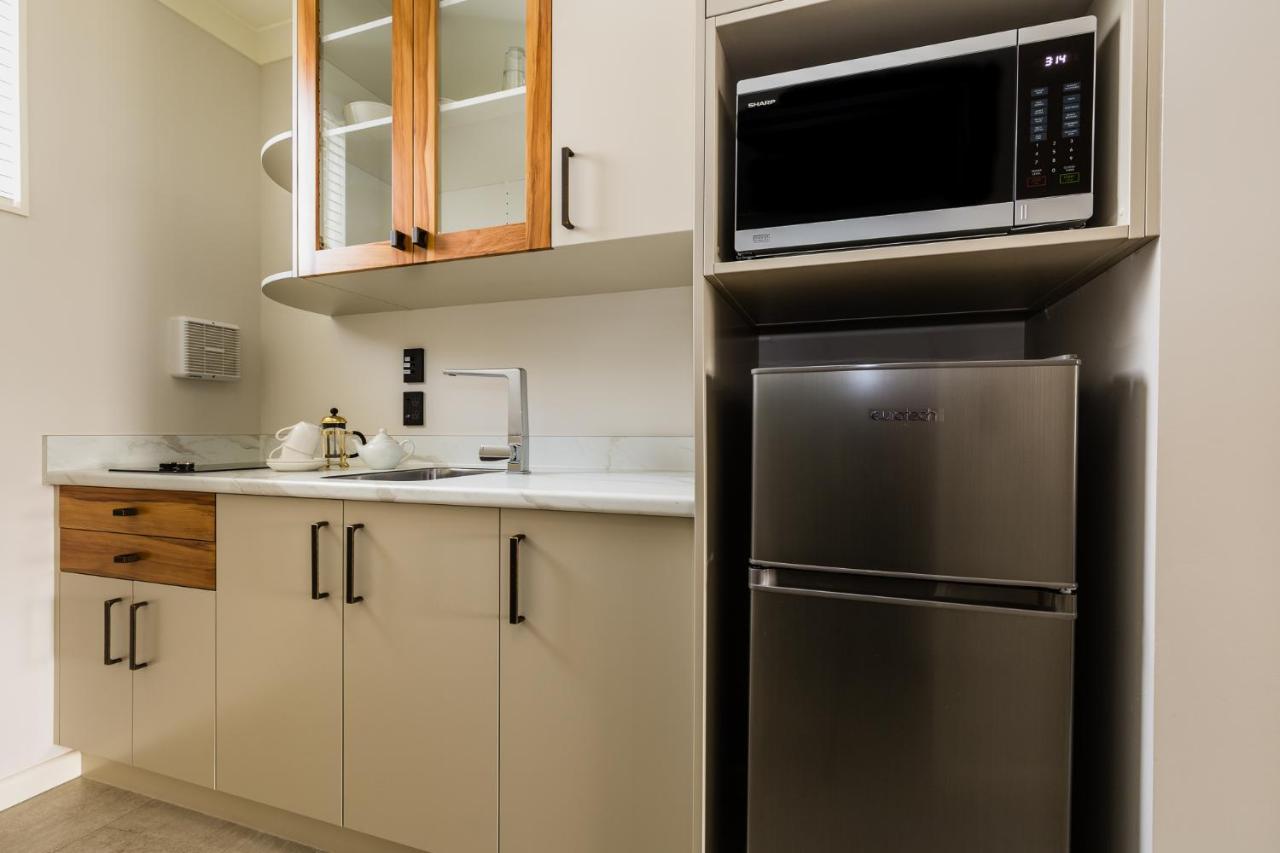 Pebble Beach Motor Inn Napier Extérieur photo A kitchen in a student apartment